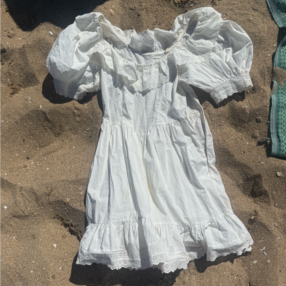 Doen White Casual Dress with Puff Sleeves